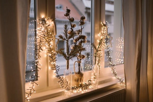 Christmas Tree Garland window decor idea