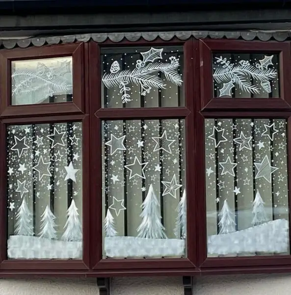 All White Trees and Stars Design window decor idea