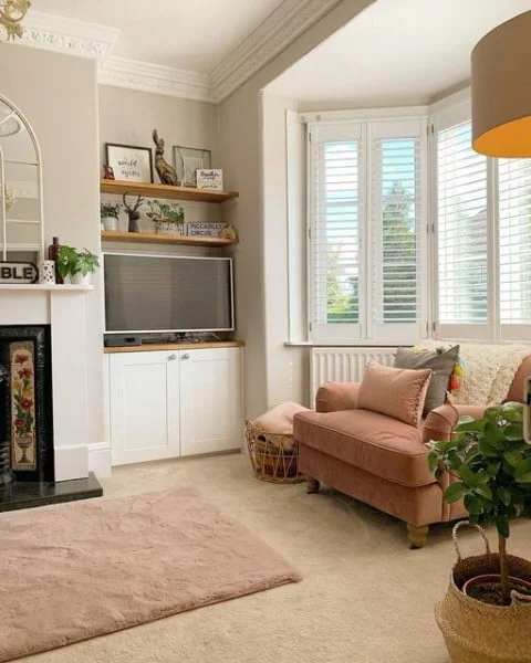 Manic Tuesday bay window
