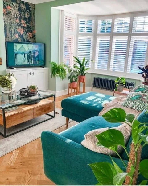 Shutters bay window