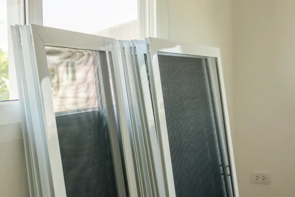 Window screen corner type