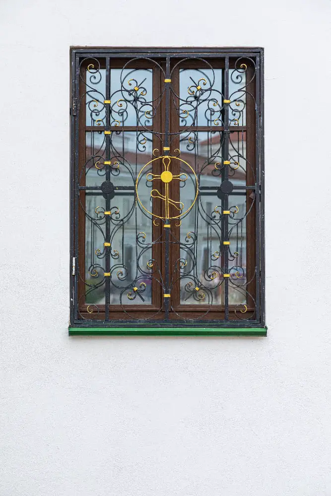 wood window with grilles