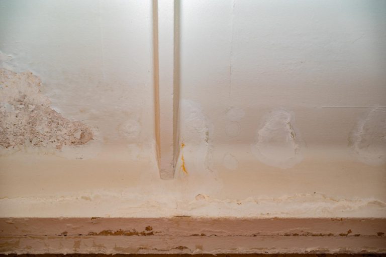 How to Paint Aluminum Window Frames StepbyStep Guide for Homeowners