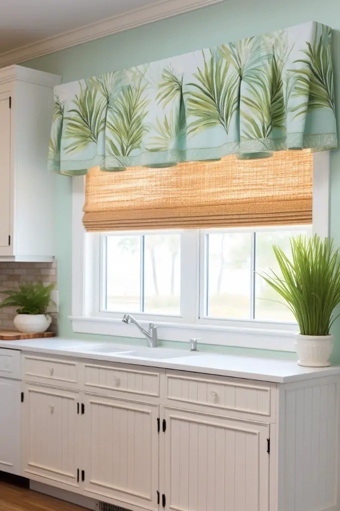 palm leaf patterned valance