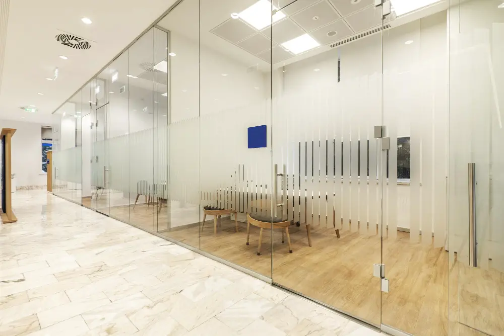 Advantages of Frameless Glass Partitions